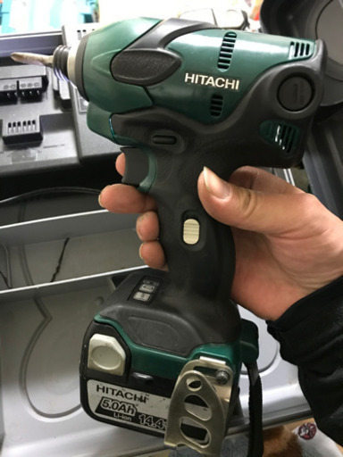 HITACHI 14V インパクトドライバー　フルセット。　値下げしました‼️