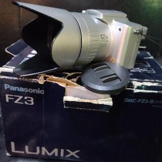 LUMIX FZ3　　デジタルカメラ