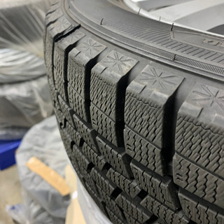 スタッドレスタイヤ 185-65-15 ヤリスで1ヶ月使用