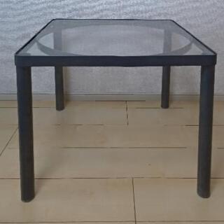 IKEAガラステーブル　55×55×42cm