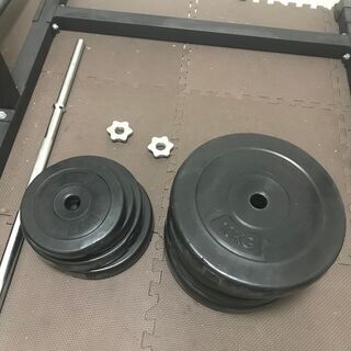 筋トレ器具セット：スクワットラック・インクラインベンチ・バーベル６０kgセット