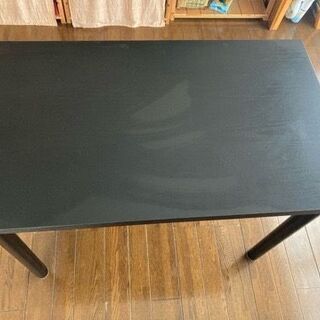 【無料】黒のテーブル