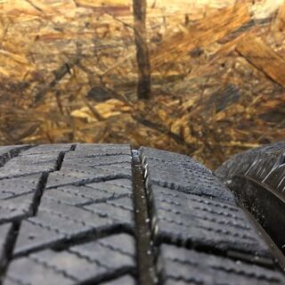 BS BLIZZAK VRX2 205/60R16 16インチ スタッドレス 4本 2017年製 ステップワゴン ビアンテ プリウスα ノア等　(MTK48) クレジットカード QR決済可能