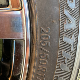 レオニス　17インチ　ホイール　タイヤ　エスクァイア