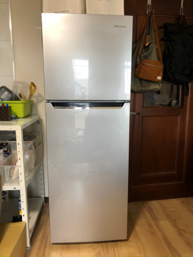 2ドア冷凍冷蔵庫（227L）