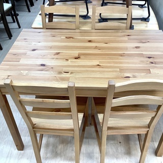 IKEA(イケア)のダイニング5点セットをご紹介