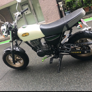 エイプ100D 予備タンク2個付けます。 エイプ100D 予備タンク2個付けます。