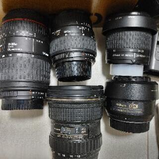 Nikon D7100 デジタル一眼レフ　バッテリーグリップ　レンズ付き