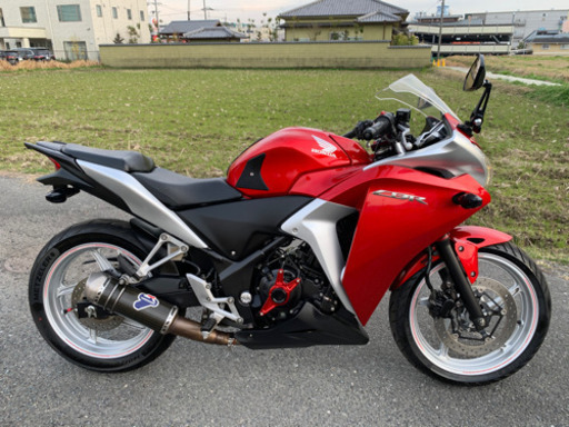 大人気の‼️250‼️ホンダCBR250R‼️フルエキ‼️テルミニョーニ