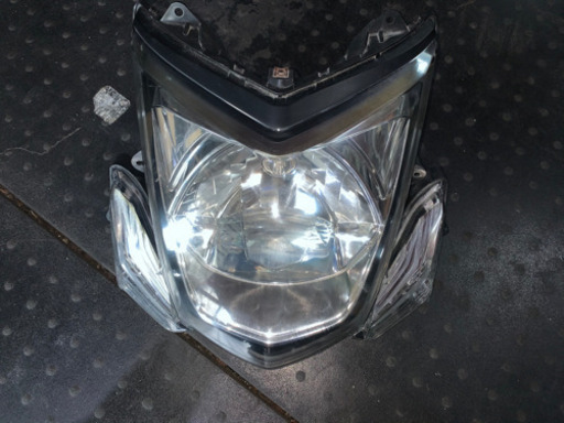 シグナス3型ヘッドライト・ポジションランプ