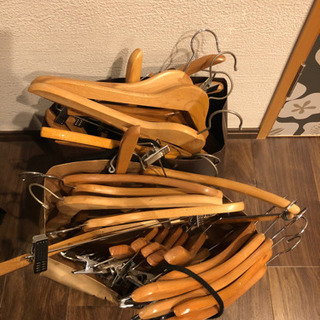 [取引中] 木製ハンガー　無料