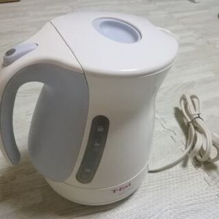 お譲り先決定【電気ポット　T-fal】中古品