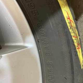 セレナ純正タイヤ