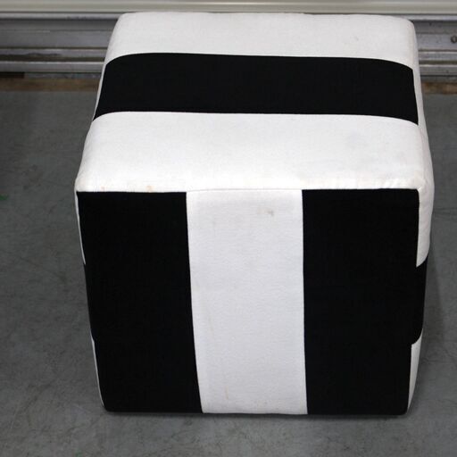 T536) Francfranc パラーレチェア 白×黒 ポリースツール オットマン