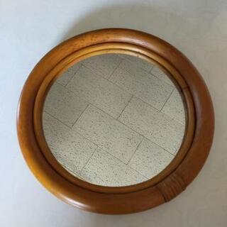 木枠の丸鏡