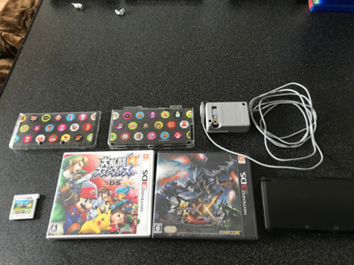 3DS(マリオカバー付)、ソフト3つ(スマブラ、モンハンダブル、どう森)