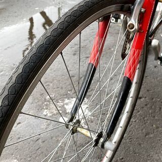 中古 FORTINA 28インチ クロスバイク FT7007 700C 7段変速 自転車 赤黒 ベル付 訳アリ タイヤにひび割れ ☆ PayPay(ペイペイ)決済可能 ☆ 札幌市 白石区 東札幌 アウトレットモノハウス白石店