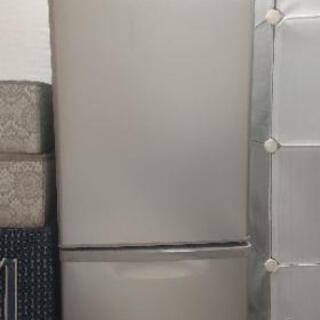 冷蔵庫（panasonic NR-B149W）