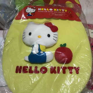 新品Hello kittyトイレ2点セット(林檎)