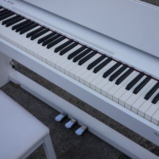 美品 Roland ローランド 電子ピアノ F-130R スリム&スタイリッシュ