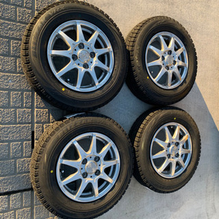 スタッドレスセット　タイヤ新品VRX
