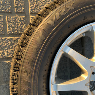 スタッドレスセット　タイヤ新品VRX