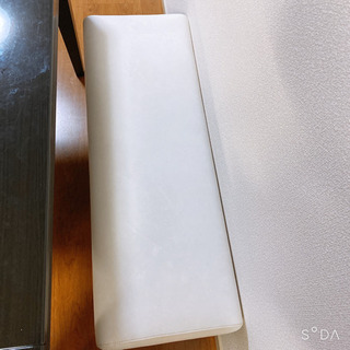 ダイニングテーブル、椅子