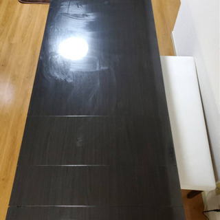 ダイニングテーブル、椅子