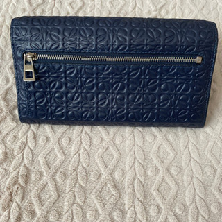 ロエベ長財布
