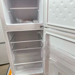 ■都内近郊無料で配送、設置いたします■2019年製 左右付け替えドア 冷蔵庫 MAXZEN JR138ML01WH■MA03