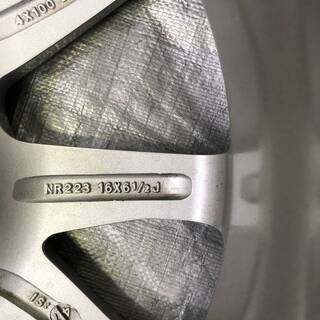 スタッドレスタイヤ　ＥＵＲＯＢＡＨＮ16インチ　ＰＣＤ114.3　５Ｈ　2013年製タイヤ　溝６分弱