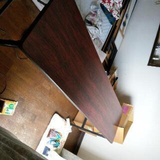 折り畳みテーブル(脚の長さの調節可能です)　会議室用