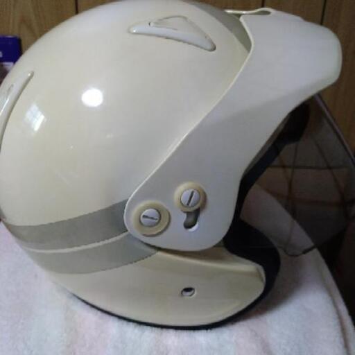 アライSZ 白バイカラー Amazon | アライ(Arai) バイクヘルメット