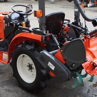 【SOLD OUT】クボタ トラクター 現行機 JB13X 13.5馬力 自動水平 パワステ 倍速 逆転 実働40時間 尾輪 美品【清掃・整備済】 【農機具でっく】【福岡】【トラクター】