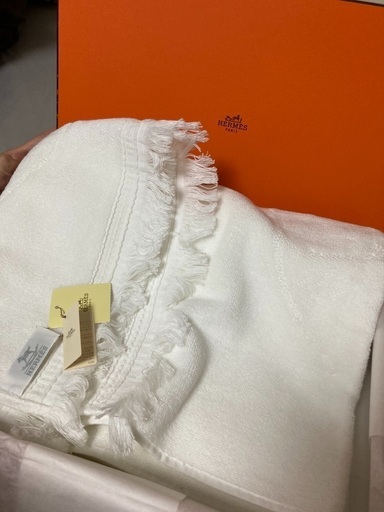 値下げはHERMES エルメス 未使用 タグ付き バスタオル