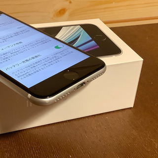 BT100%★SIMロック解除済★iPhoneSE 第2世代★64G★ホワイト