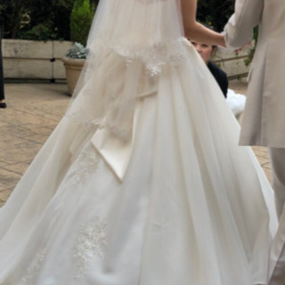 ウエディングドレス　花嫁　挙式