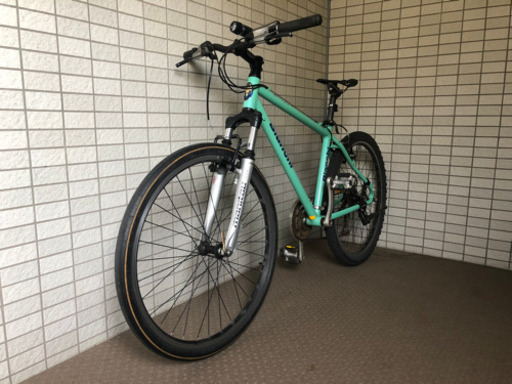 【最終値下げ・お渡し日3/23まで】おしゃれな街乗り自転車です。(Bianchi サドル・グリップ新品交換済、他サービス多数)