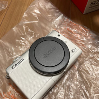 ほぼ新品✨Canon EOS M100 ダブルレンズキット