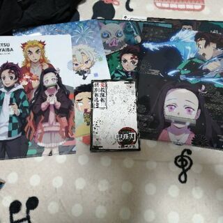鬼滅の刃全巻&おまけ5冊&バッチ等グッズ色々