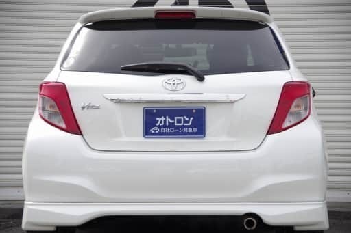 トヨタのコンパクトカー ヴィッツ アルミかっこいいです オトロン高崎 高崎のトヨタの中古車 ジモティー