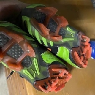 サッカースパイク　イグニタス　海外限定