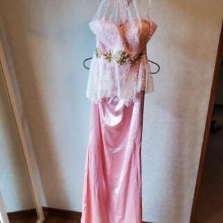 胸元レース様の可愛いピンクドレス