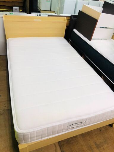 ニトリ セミダブルベッド