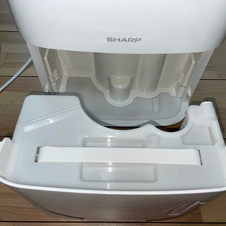 ほぼ新品 値下げ 即受け渡し可 SHARP 除湿機