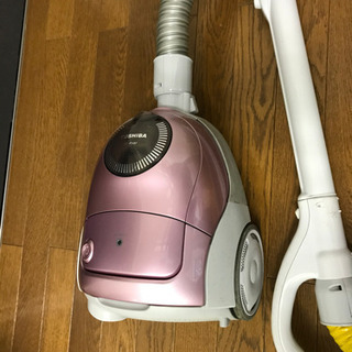 TOSHIBA　サイクロン掃除機　無料