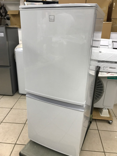 【10％OFFセール！】SHARP シャープ SJ-14E5-KW 2018年製 137L 冷蔵庫