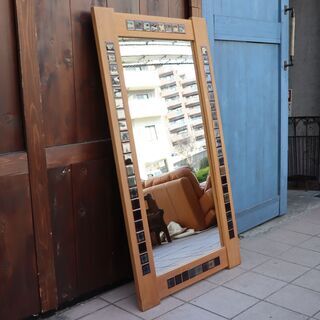 デンマークから入荷したオーク材フレームにタイルを貼ったウォール 