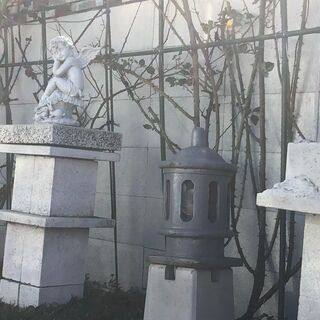 値下げします。。家庭用雑貨、ガーデニング用、ソーラー自動点灯、園芸オブジェ、灯篭、上水道用換気口、女性ではもてません。
