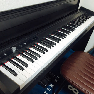 美品】2017年製88鍵盤電子ピアノ?